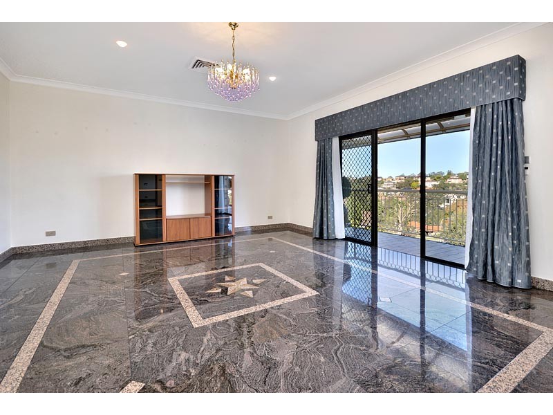 9 Northbrook Place, Illawong NSW 2234