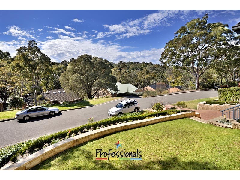 5 Hamelin Place, Illawong NSW 2234