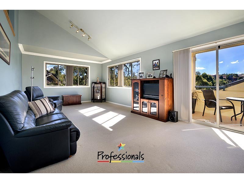 5 Hamelin Place, Illawong NSW 2234