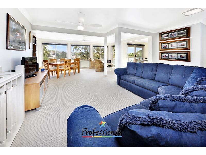 14 Hobart Place, Illawong NSW 2234