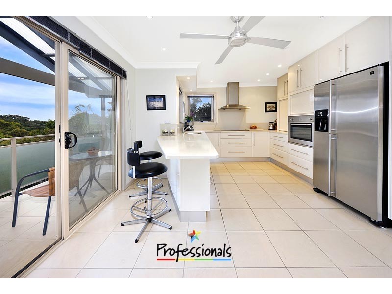 14 Hobart Place, Illawong NSW 2234