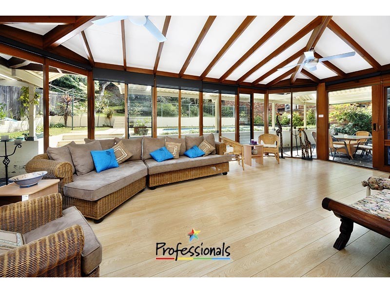 27 Tennant Place, Illawong NSW 2234