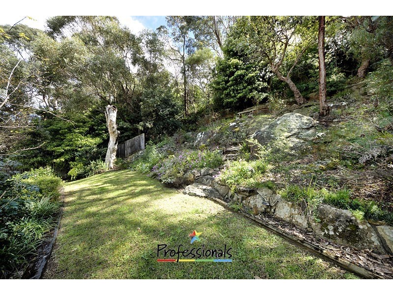27 Tennant Place, Illawong NSW 2234