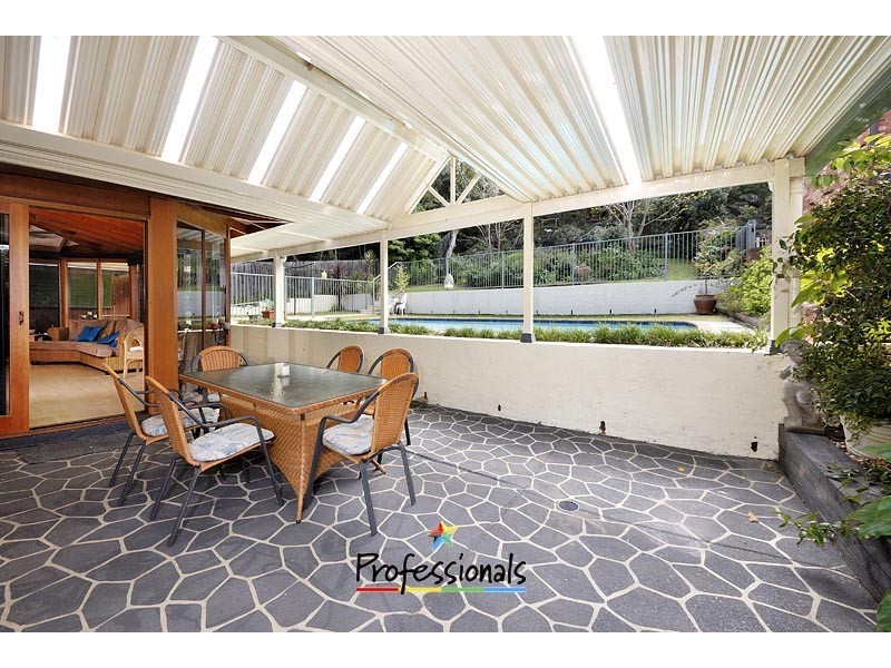 27 Tennant Place, Illawong NSW 2234