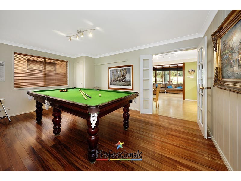 27 Tennant Place, Illawong NSW 2234