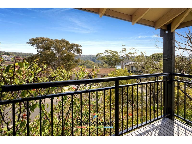 14 Griffin Parade, Illawong NSW 2234