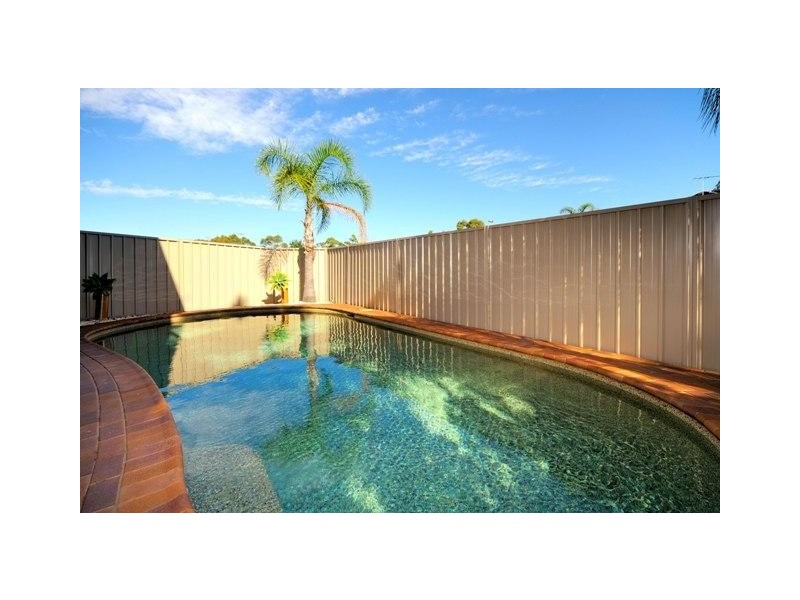 14 Austin Street, Illawong NSW 2234