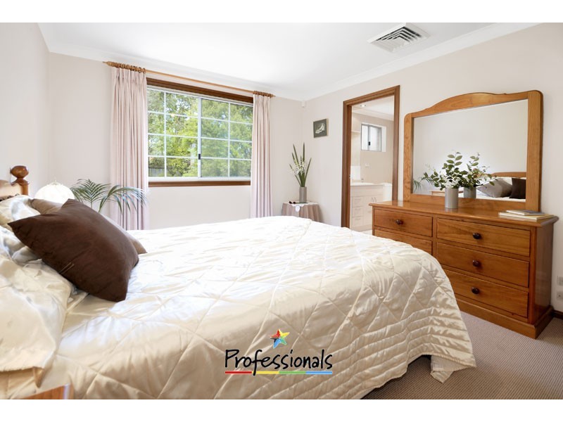 6 Scribbly gum Place, Alfords Point NSW 2234