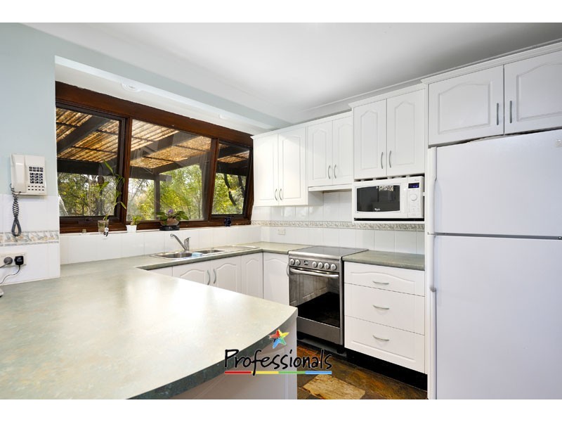 61 Austin Street, Illawong NSW 2234