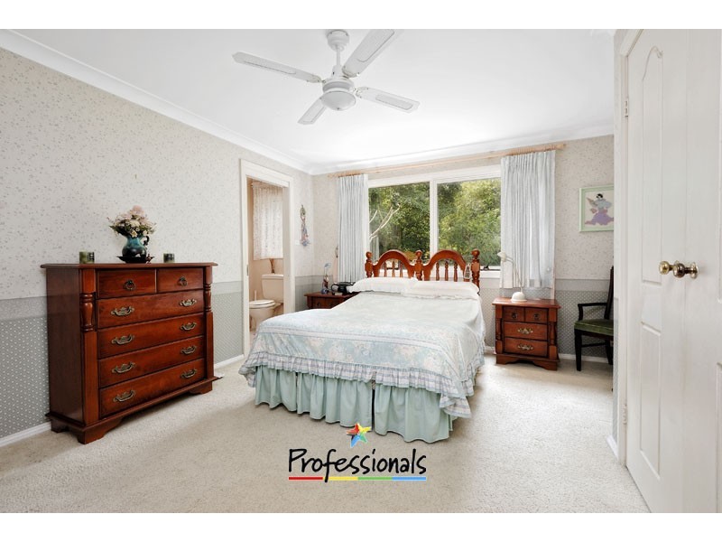 61 Austin Street, Illawong NSW 2234