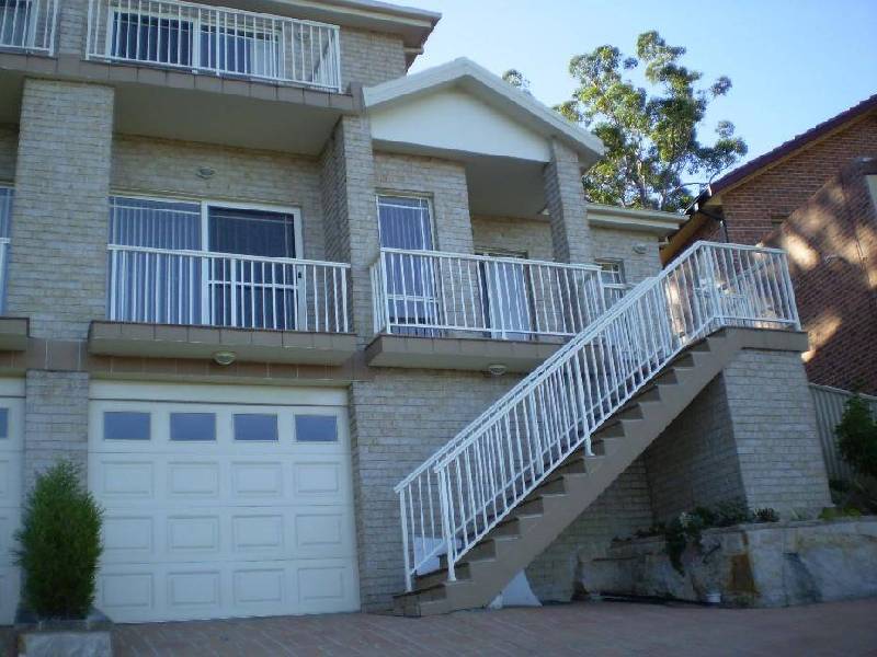 10A Charlotte Place, Illawong NSW 2234