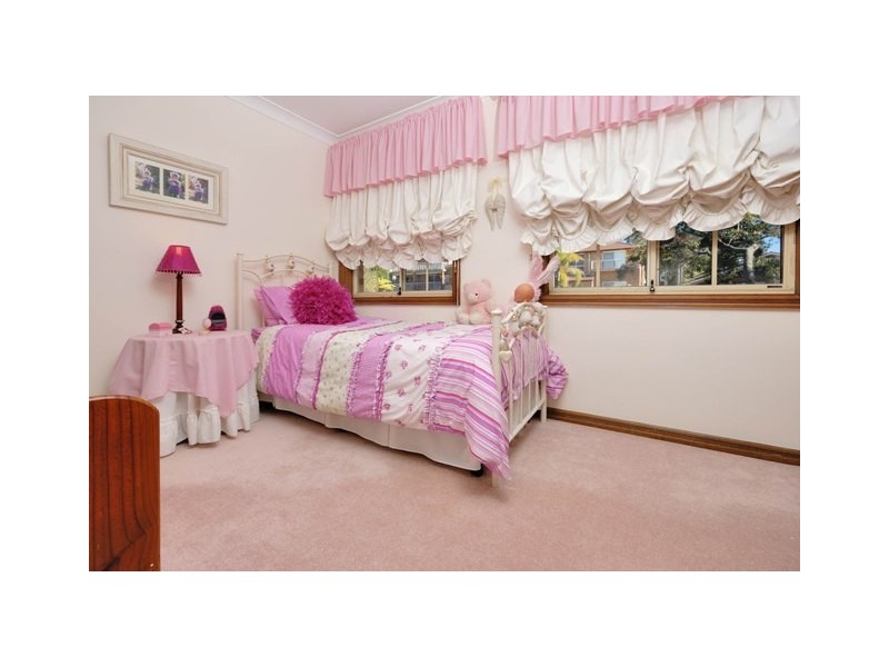 3 Ault Place, Illawong NSW 2234