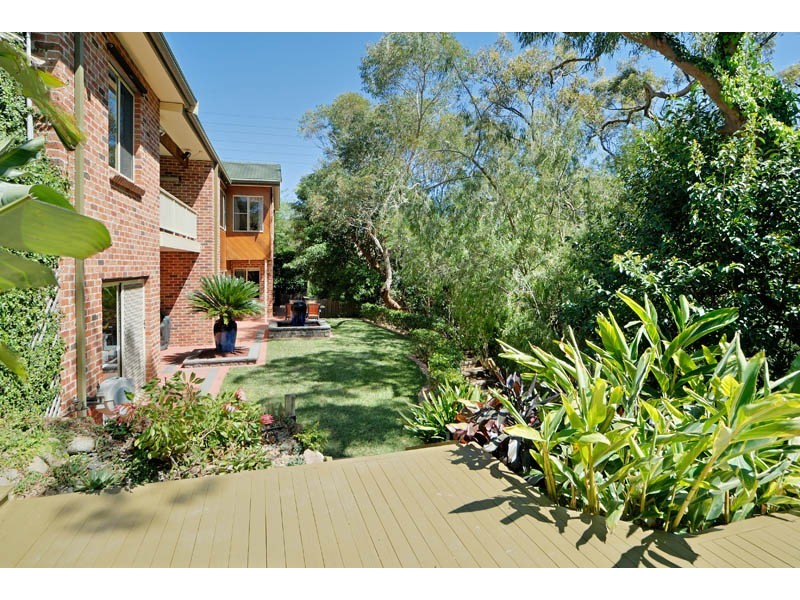 10 Barrier Place, Illawong NSW 2234