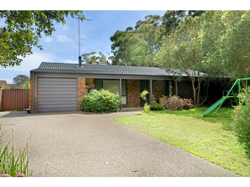 17 Portland Close, Illawong NSW 2234