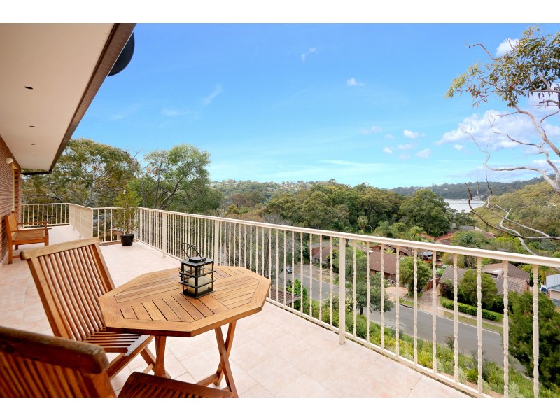 19 Mcpherson Place, Illawong NSW 2234
