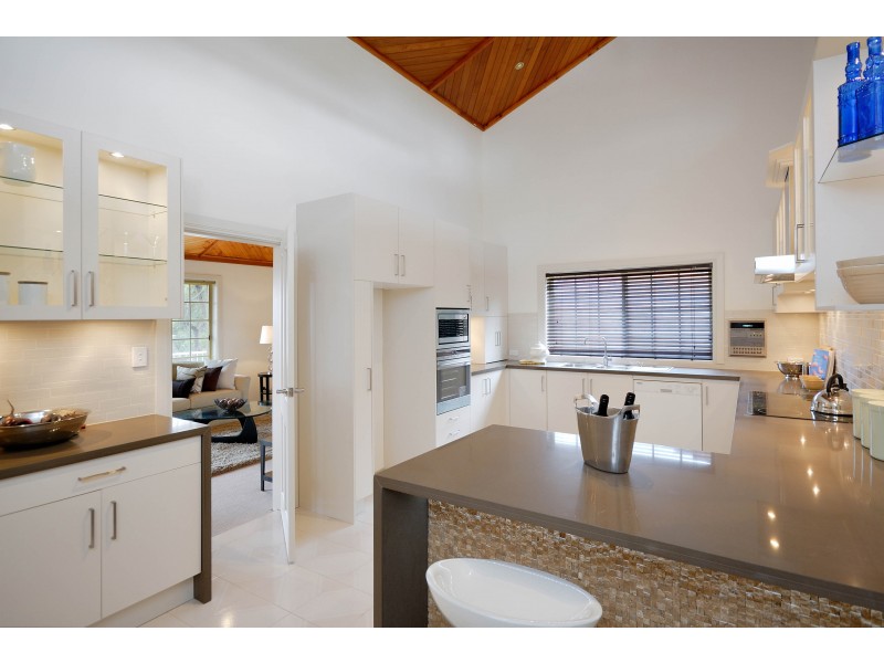19 Mcpherson Place, Illawong NSW 2234