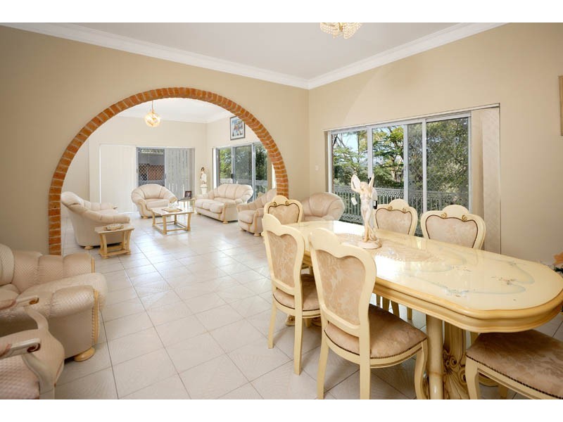 148 Fowler Road, Illawong NSW 2234