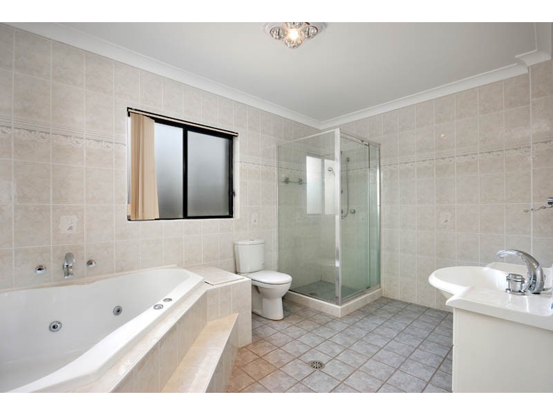 2 Osprey Drive, Illawong NSW 2234