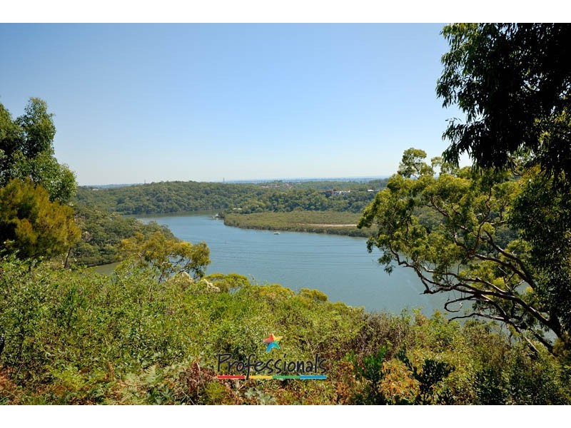 1 Spencer Place, Illawong NSW 2234