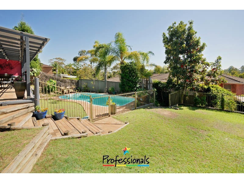 103 Blaxland Drive, Illawong NSW 2234