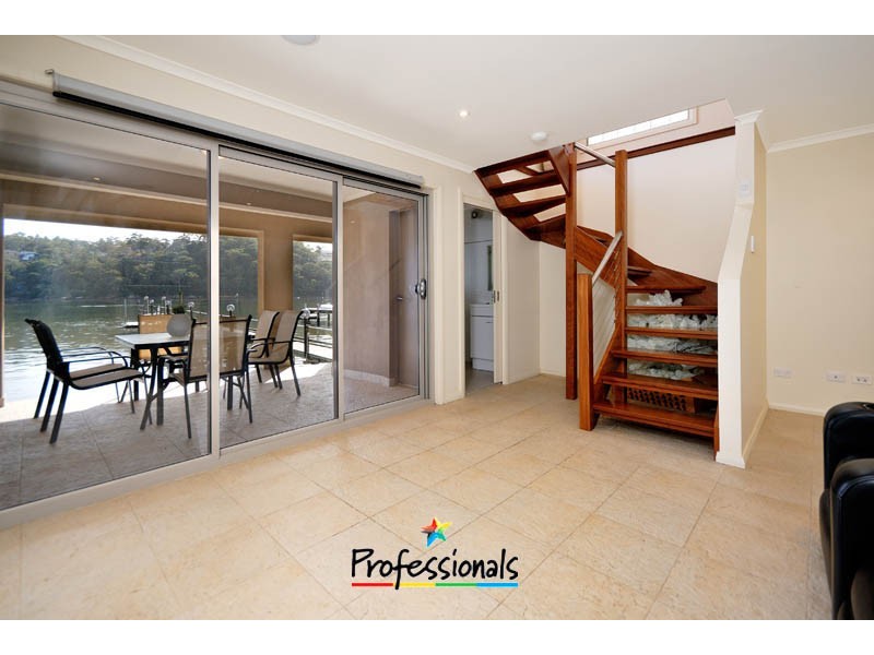 171 Fowler Road, Illawong NSW 2234