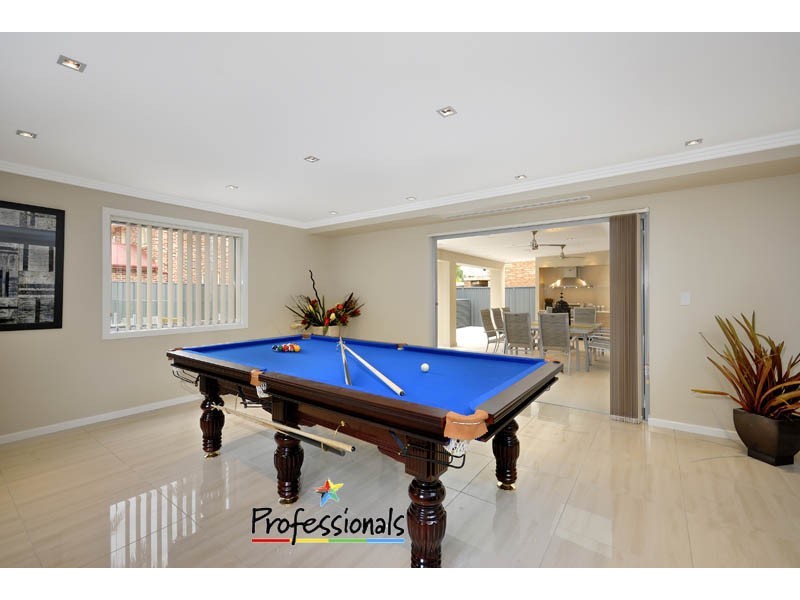 8 Sproule Road, Illawong NSW 2234