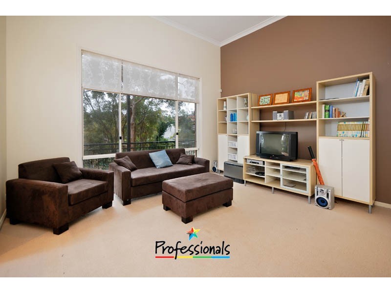 42 Mariner Road, Illawong NSW 2234