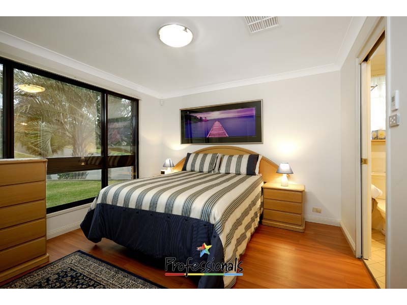 2 Lord Place, Barden Ridge NSW 2234