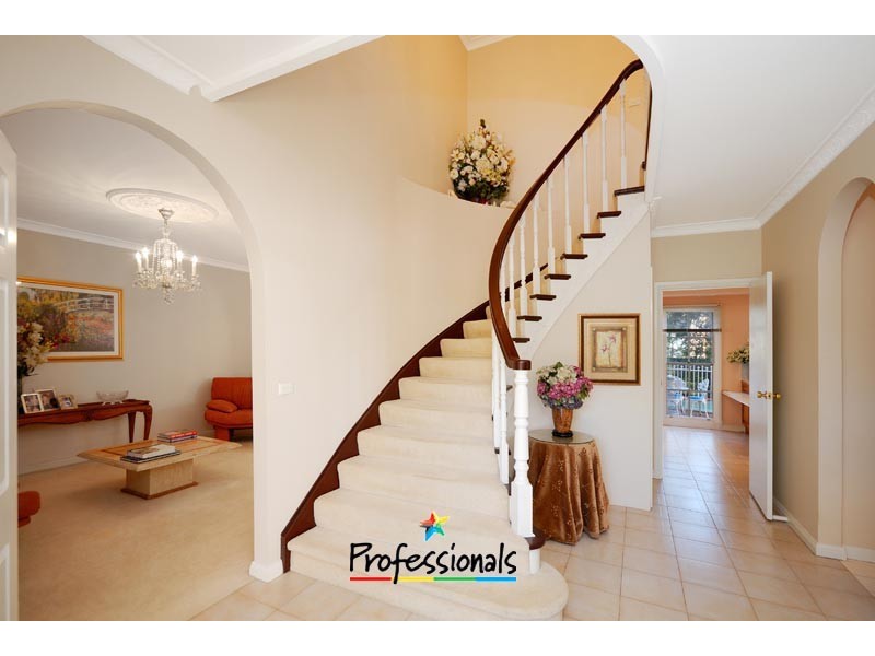 29 Sylvan Ridge Drive, Illawong NSW 2234