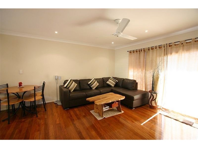 4/70 McLean Street, Coolangatta QLD 4225