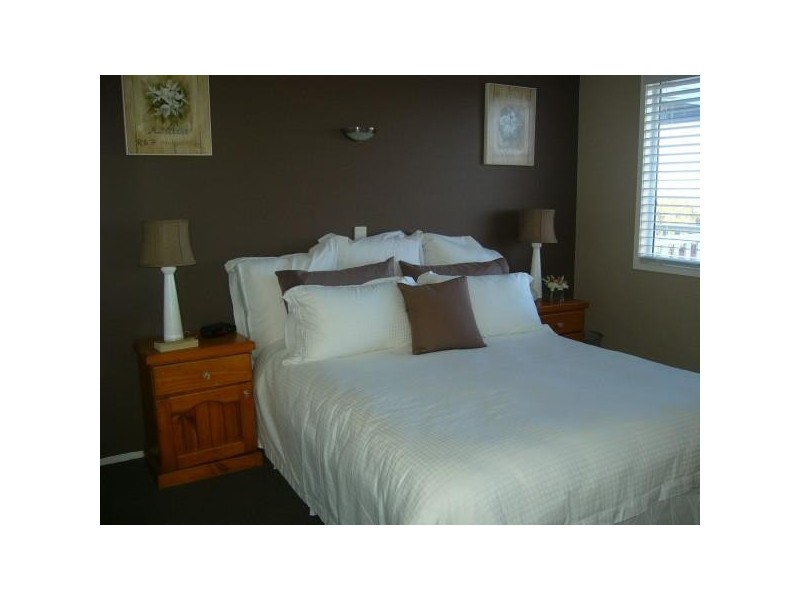 6 Burgundy Court, Tweed Heads South NSW 2486