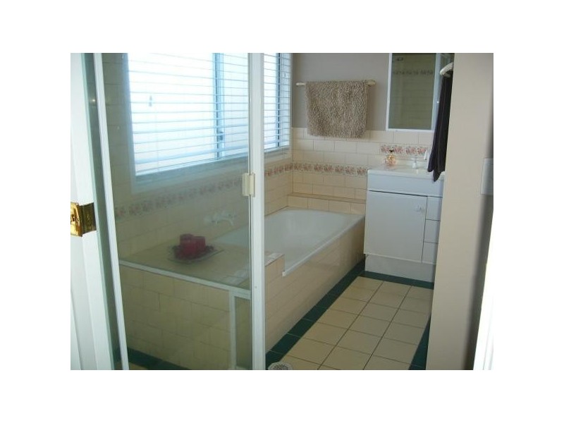 6 Burgundy Court, Tweed Heads South NSW 2486