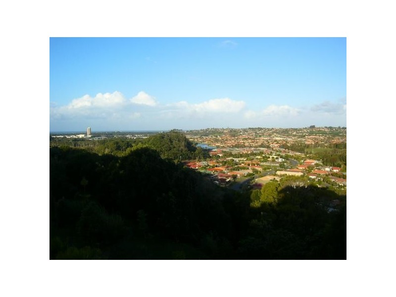 6 Burgundy Court, Tweed Heads South NSW 2486