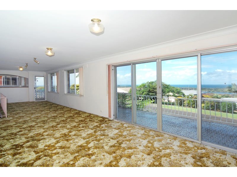 13 Seaview Road, Banora Point NSW 2486