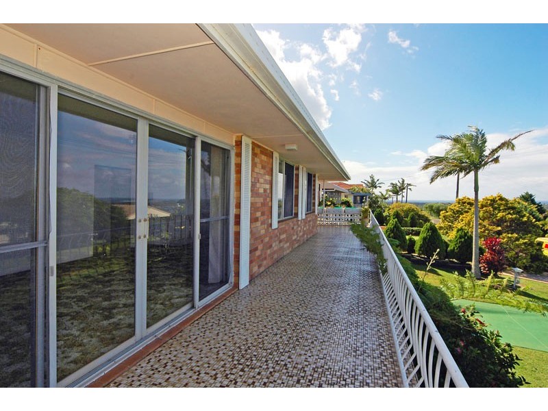 13 Seaview Road, Banora Point NSW 2486