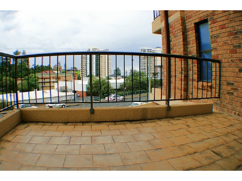 3/18 Lanham Street, Coolangatta QLD 4225