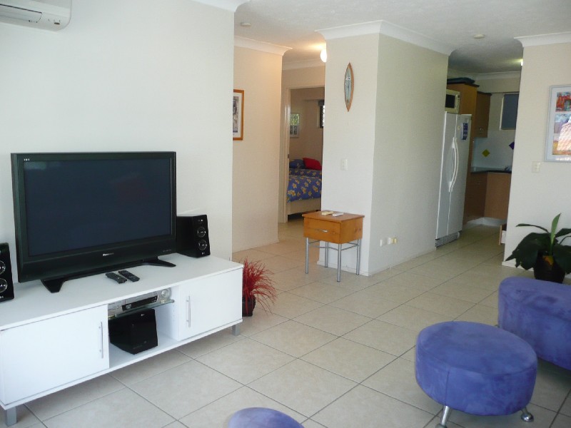 7 Eden Ave, Rainbow Bay QLD 4225