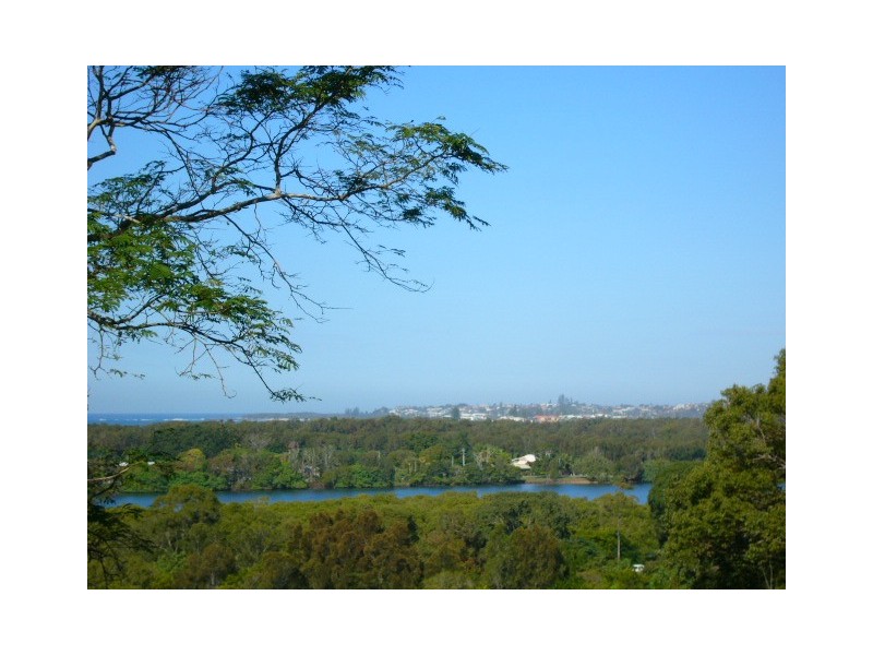 54 Oyster Point RD, Banora Point NSW 2486