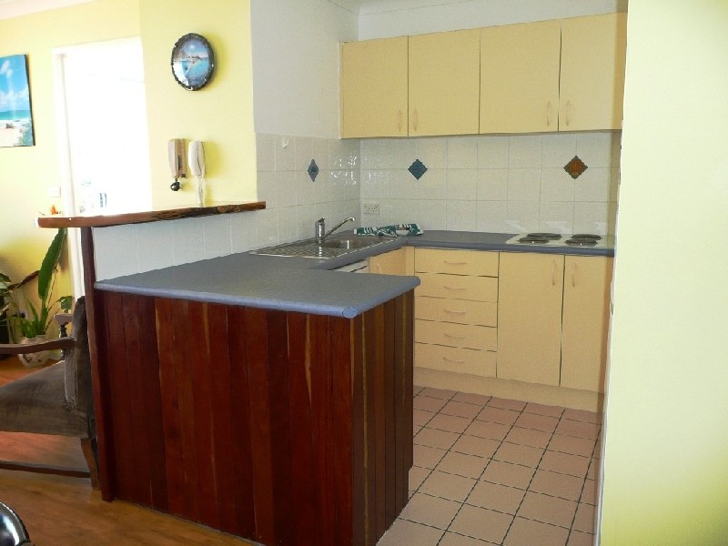 13/5 Ward Street ‘Eden Tower’, Rainbow Bay QLD 4225