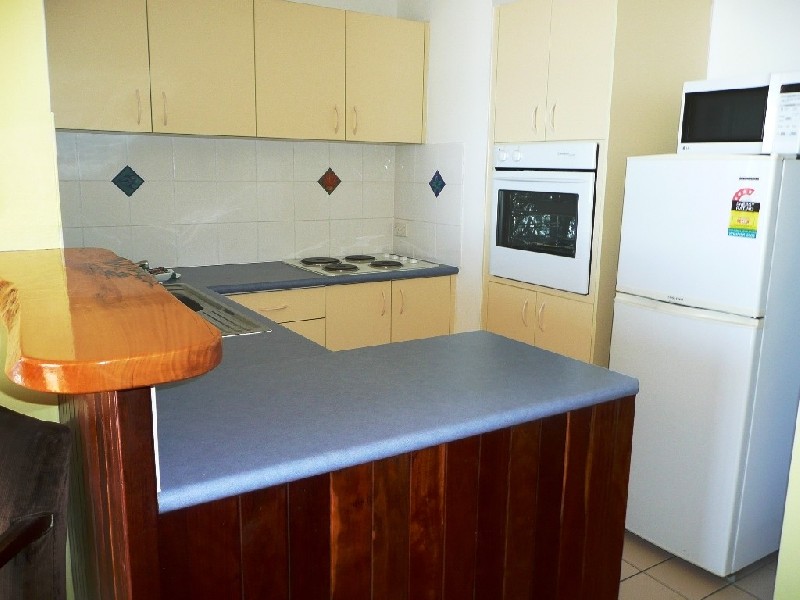 13/5 Ward Street ‘Eden Tower’, Rainbow Bay QLD 4225