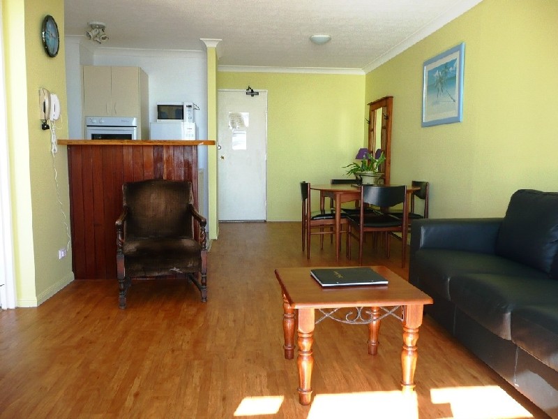 13/5 Ward Street ‘Eden Tower’, Rainbow Bay QLD 4225