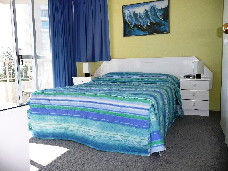 13/5 Ward Street ‘Eden Tower’, Rainbow Bay QLD 4225