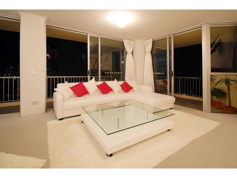 21 / 265 Boundary Street, Rainbow Bay QLD 4225