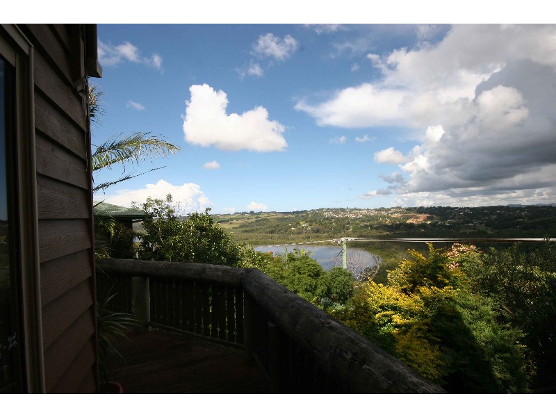 10 Broadwater Esplanade, Bilambil Heights NSW 2486