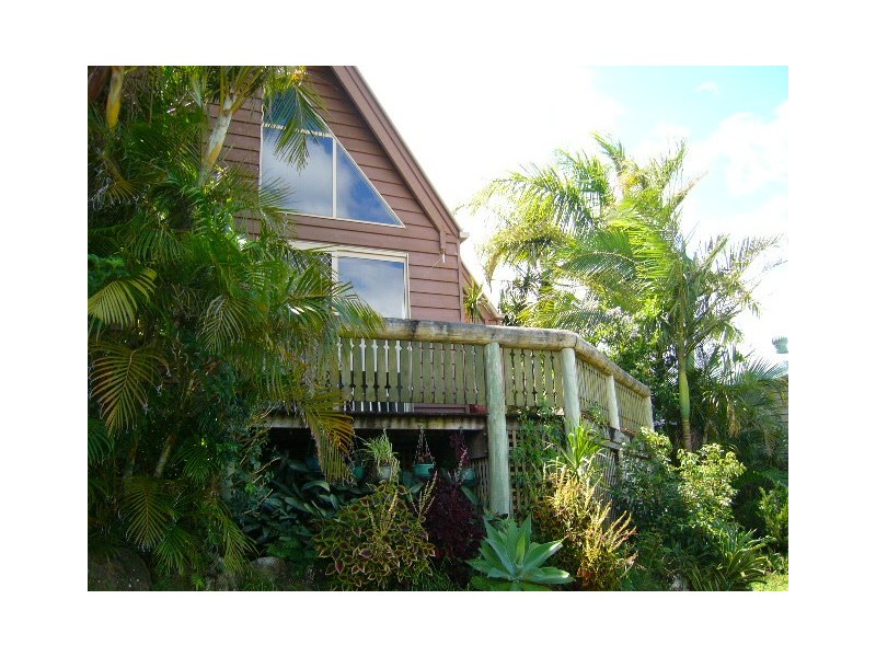 10 Broadwater Esplanade, Bilambil Heights NSW 2486