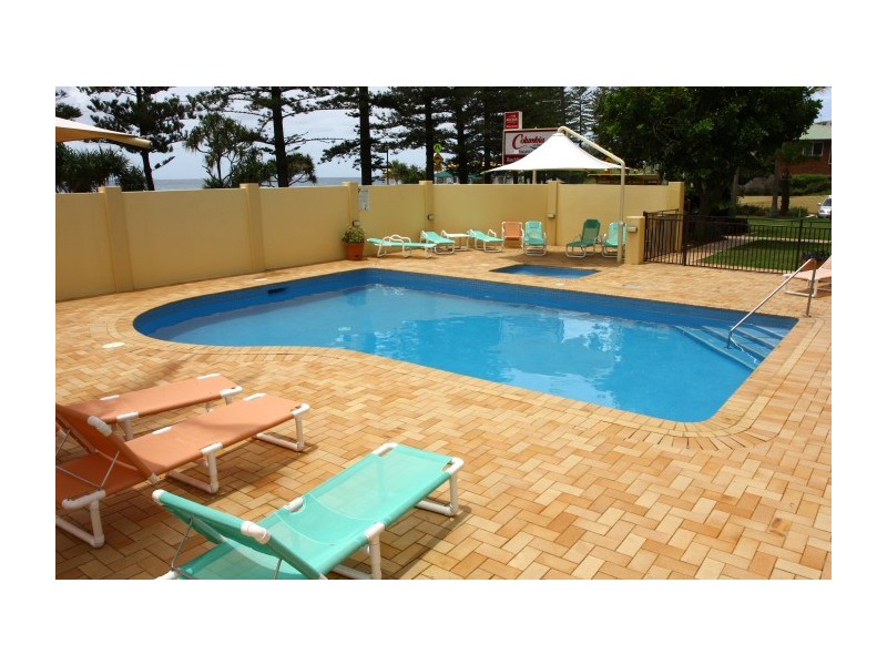 Rainbow Bay QLD 4225