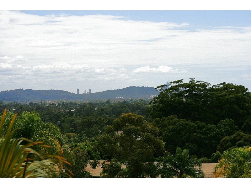 2/4 Clancy Court, Currumbin QLD 4223