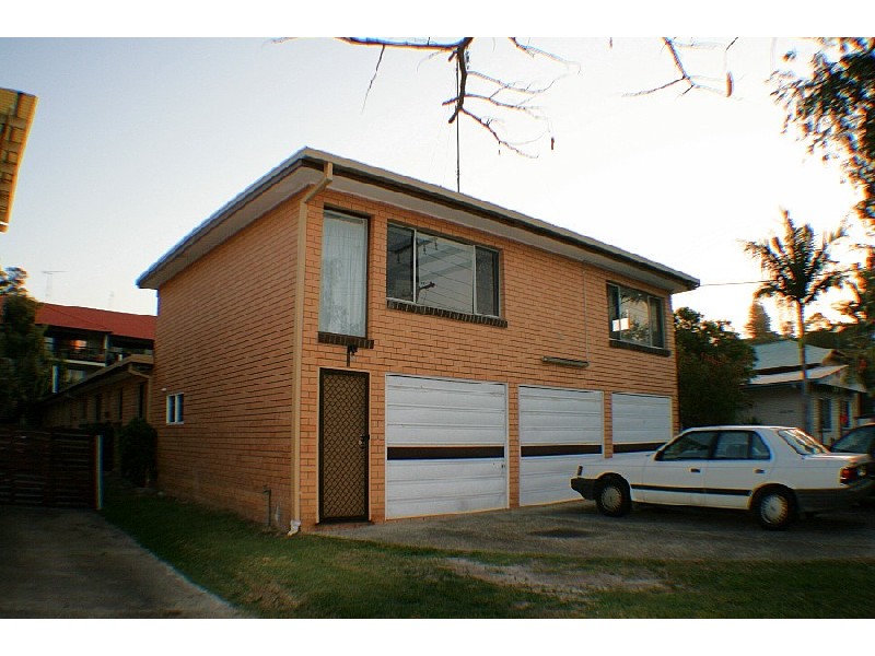 1/68 Stapylton Street, Coolangatta QLD 4225