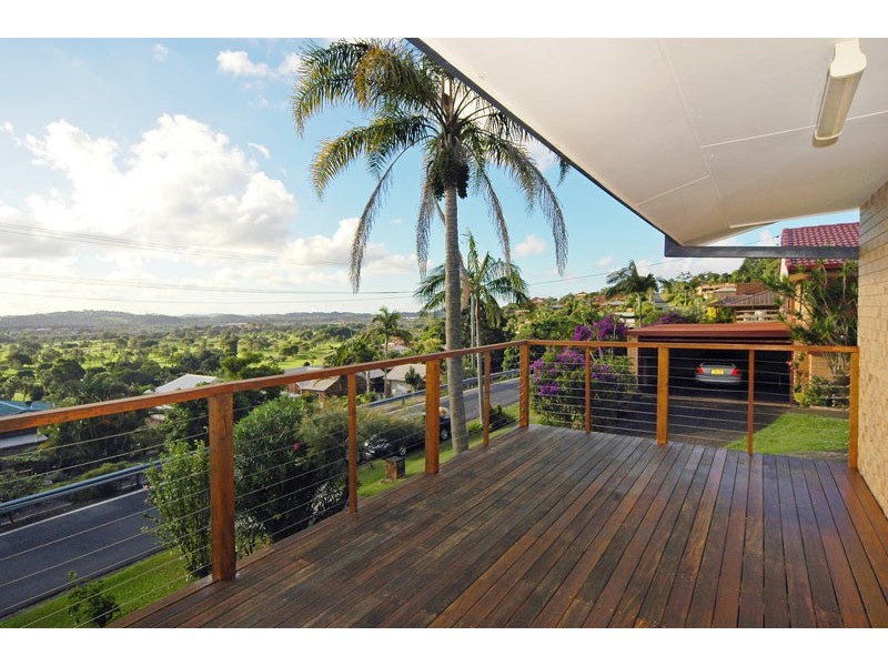 10 Cominan Ave, Banora Point NSW 2486