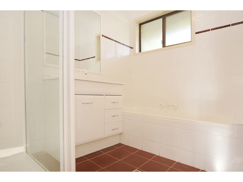 10 Cominan Ave, Banora Point NSW 2486